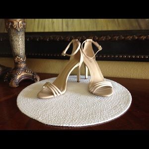 Aldo scrappy heel (nude) 8  1/2